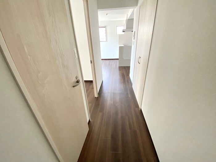 物件内観写真20　(廊下)