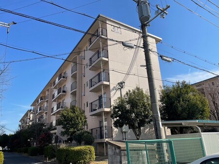 男山第4住宅島田貸家（301）外観写真