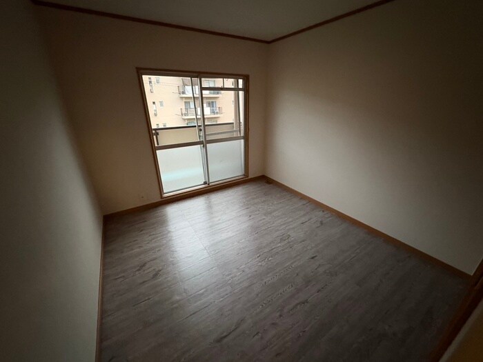 物件内観写真11　(居室)