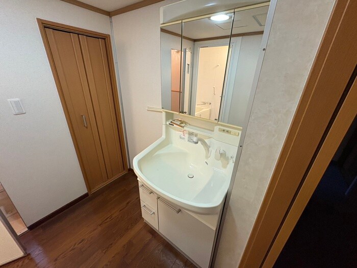 物件内観写真15　(洗面)