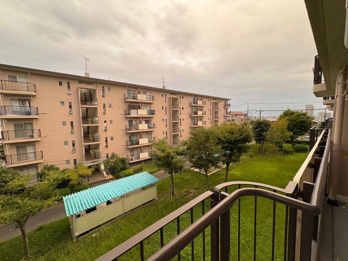 物件内観写真22　(室内からの展望)