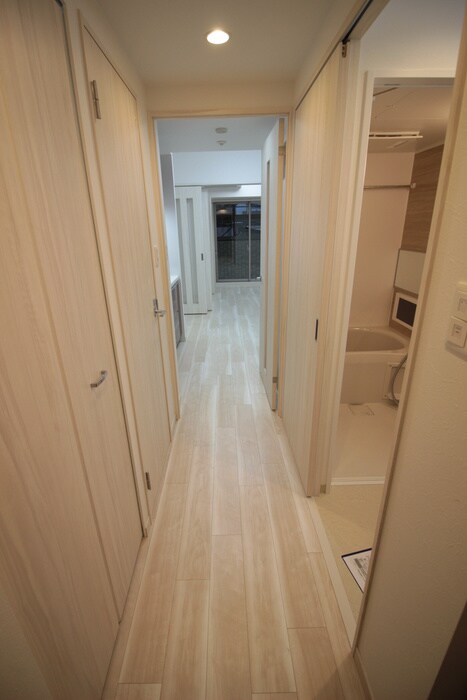 物件内観写真11　(廊下)