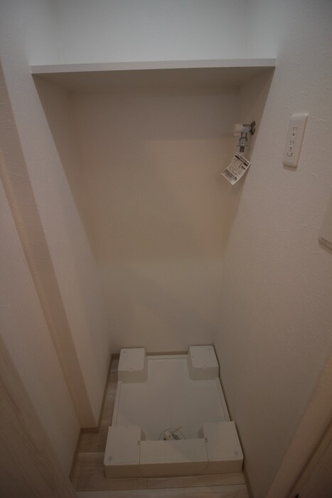 物件内観写真14　(洗濯機置場)