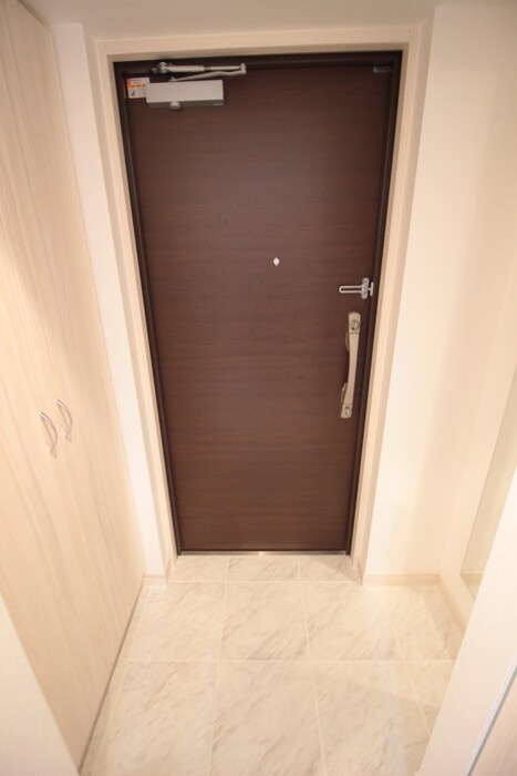 物件内観写真20　(玄関)