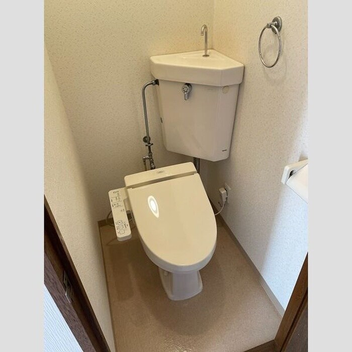 物件内観写真8　(トイレ)