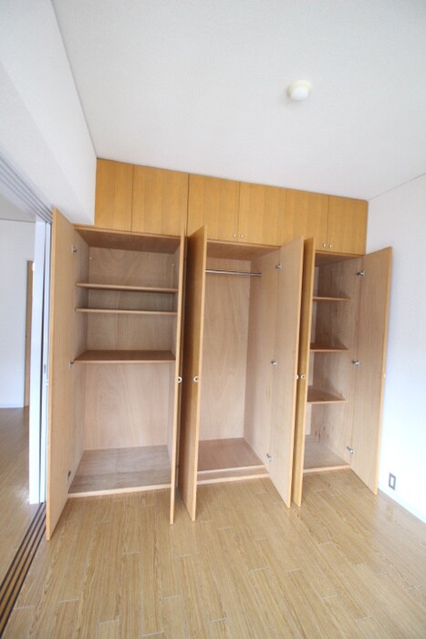 物件内観写真11　(収納)