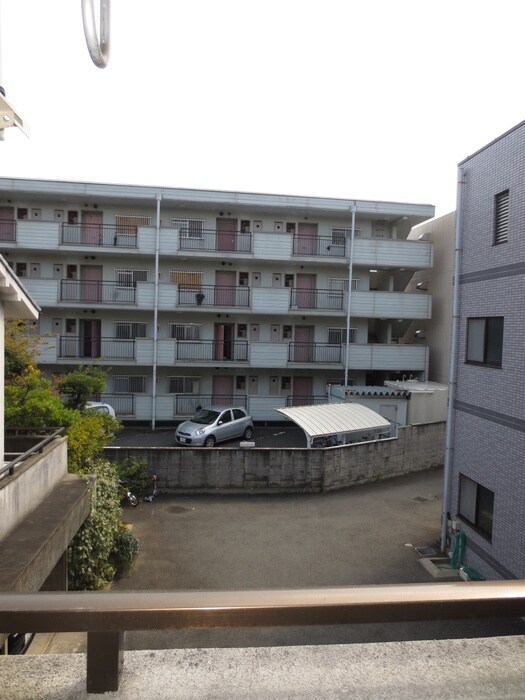 物件内観写真10　(室内からの展望)