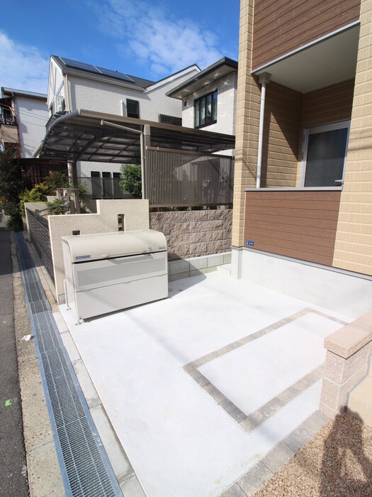 物件外観写真4　(建物設備)