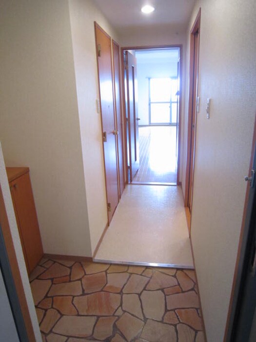 物件内観写真14　(廊下)