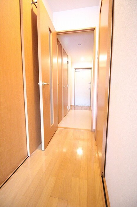 物件内観写真19　(廊下)