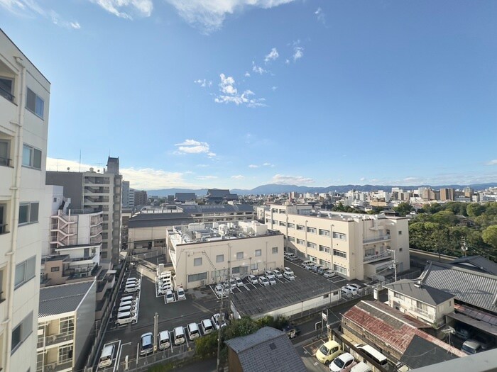 物件内観写真14　(室内からの展望)