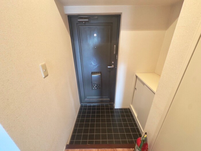 物件内観写真15　(玄関)