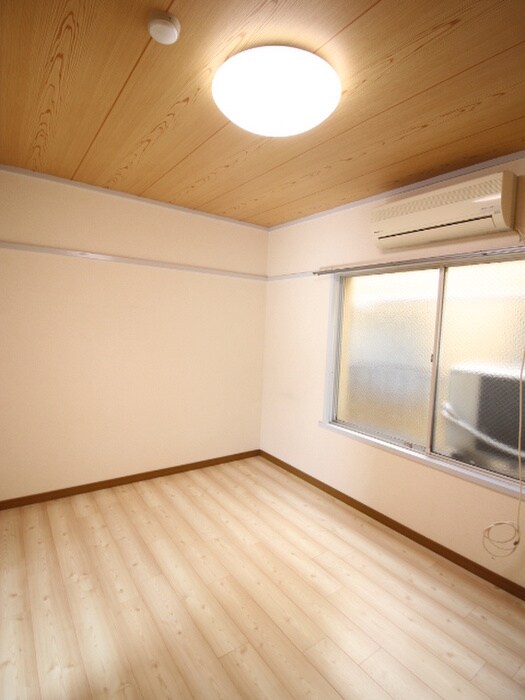 物件内観写真13　(居室)