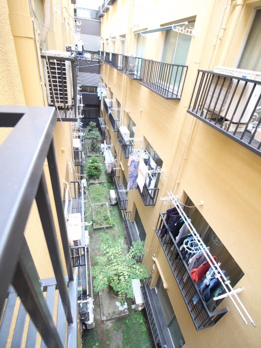 物件内観写真22　(室内からの展望)