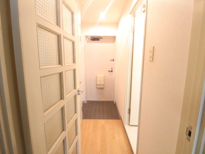 物件内観写真15　(廊下)