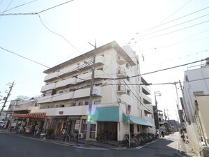 丸萬ハイツ外観写真