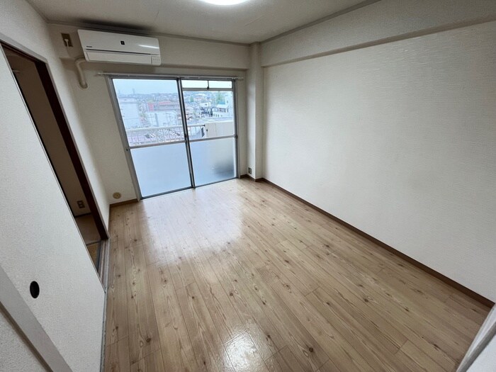 物件内観写真9　(居室)