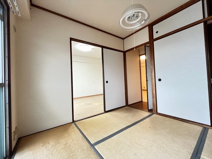 物件内観写真10　(居室)