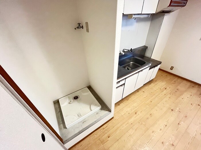 物件内観写真15　(洗濯機置場)