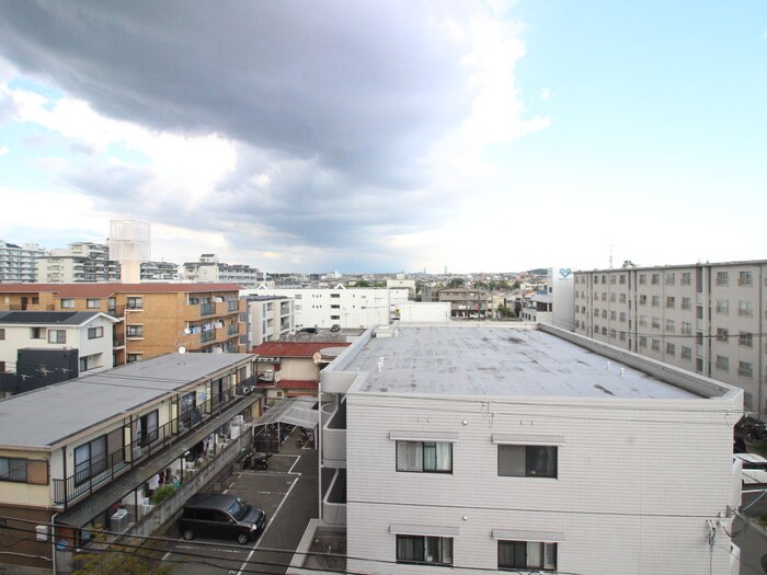 物件内観写真17　(室内からの展望)