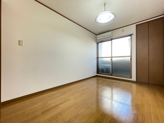 物件内観写真9　(居室)