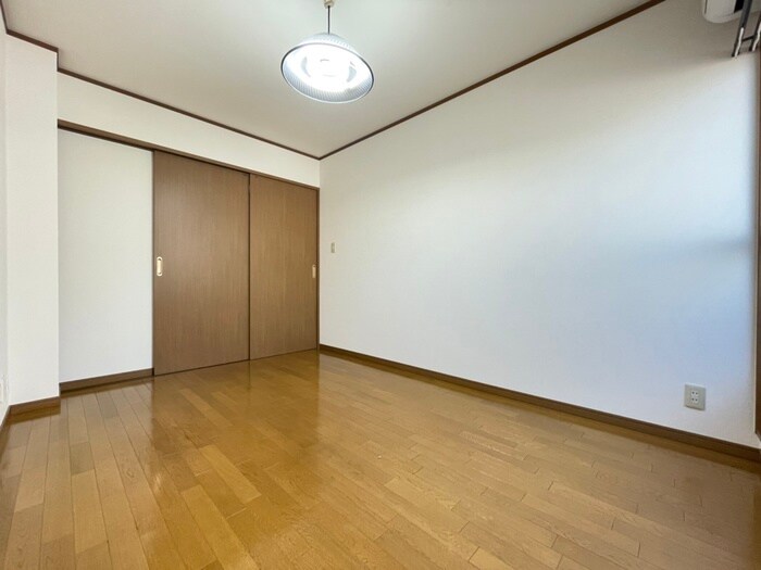 物件内観写真10　(居室)