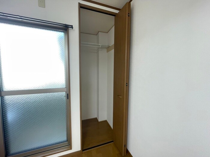 物件内観写真12　(収納)