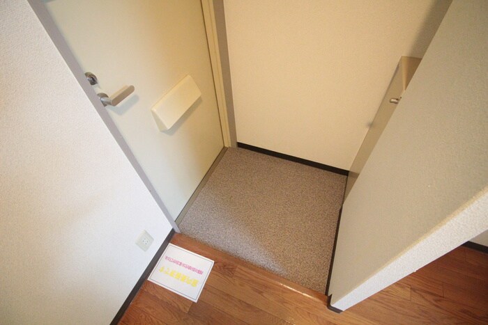 物件内観写真14　(玄関)