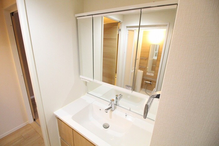 物件内観写真11　(洗面)