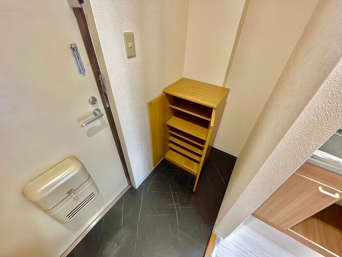 物件内観写真15　(靴箱)