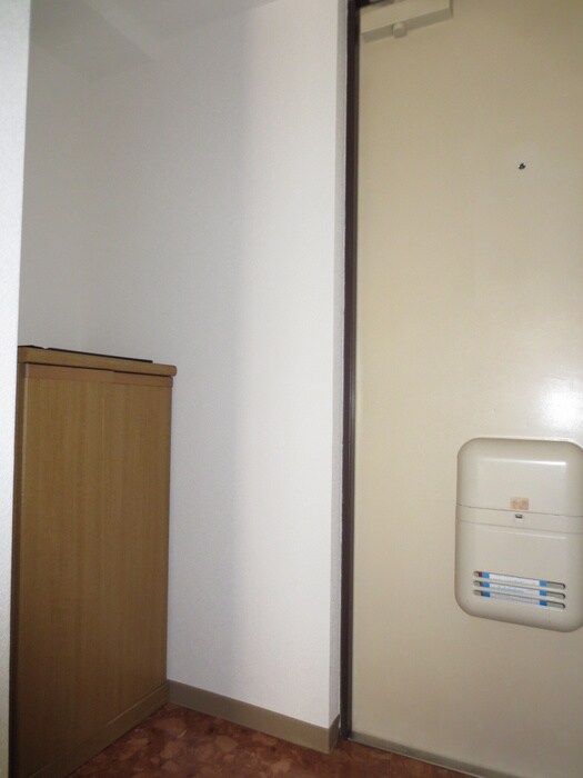 物件内観写真15　(玄関)