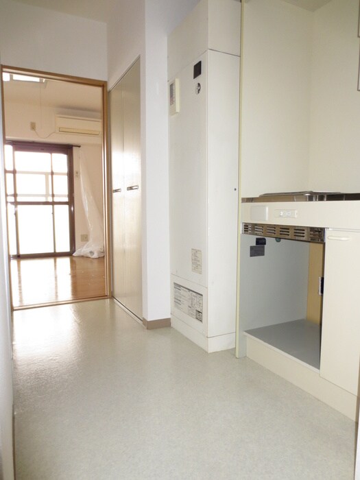 物件内観写真16　(廊下)