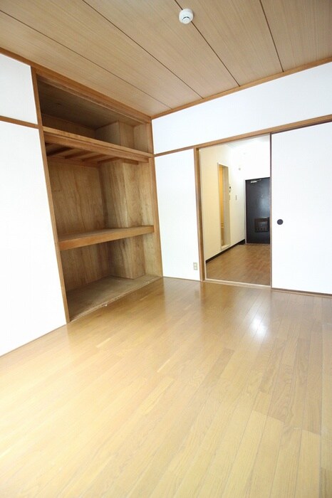物件内観写真8　(居室)