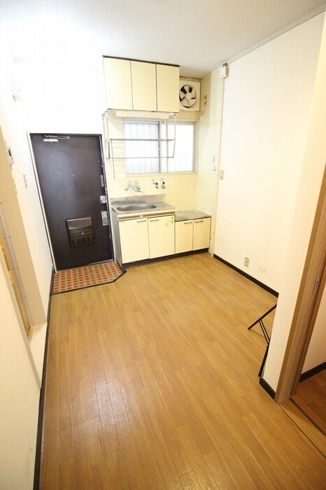 物件内観写真19　(廊下)