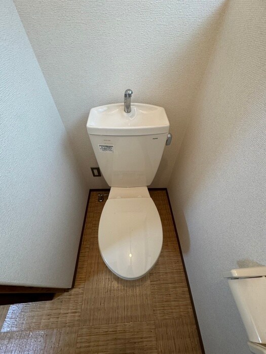 物件内観写真9　(トイレ)