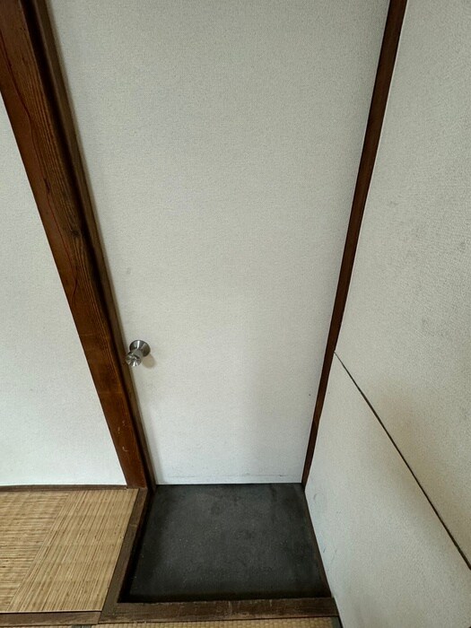 物件内観写真16　(玄関)