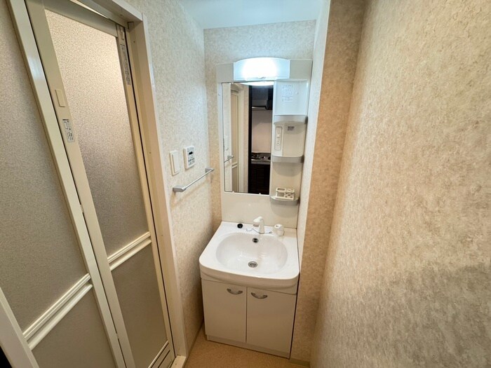 物件内観写真11　(洗面)