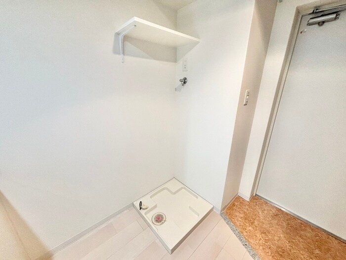 物件内観写真13　(洗濯機置場)