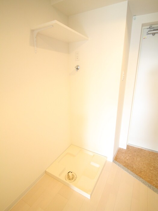 物件内観写真17　(洗濯機置場)