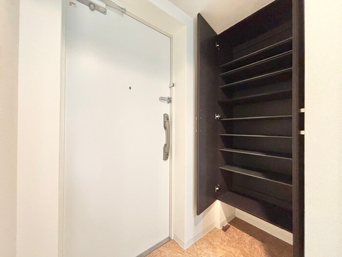 物件内観写真18　(靴箱)