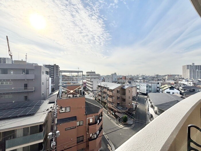 物件内観写真22　(室内からの展望)