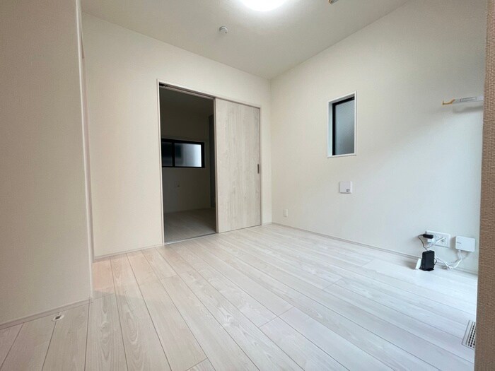 物件内観写真9　(居室)