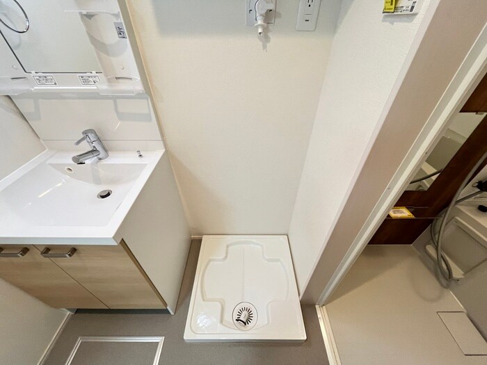 物件内観写真13　(洗濯機置場)