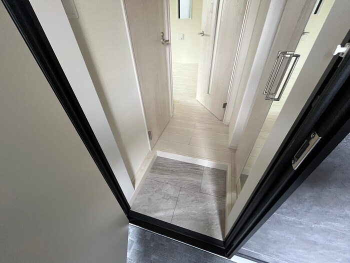 物件内観写真15　(玄関)