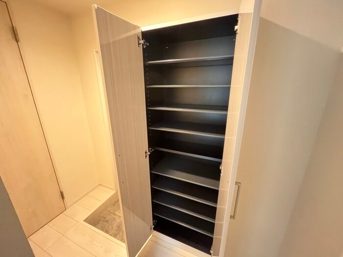 物件内観写真17　(靴箱)