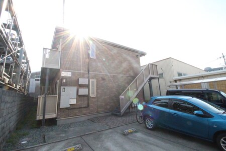 アヴァンサ－ル外観写真