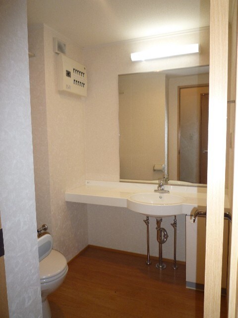物件内観写真9　(洗面)