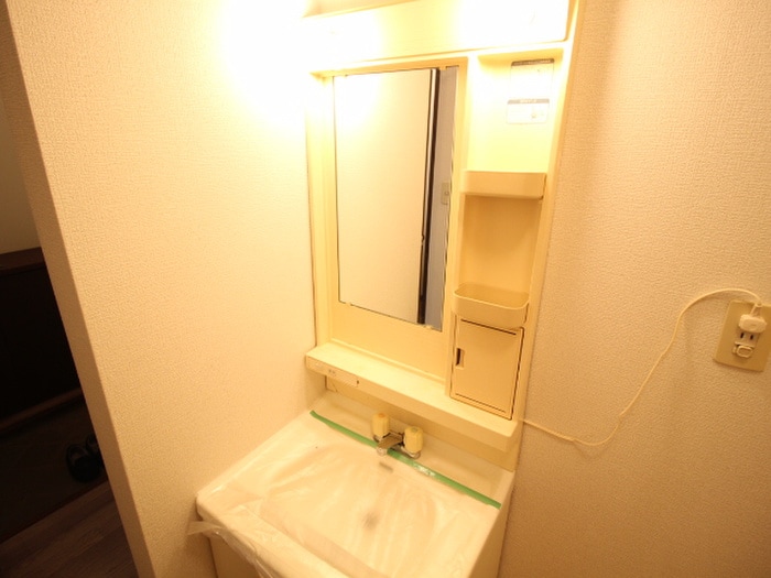 物件内観写真8　(洗面)