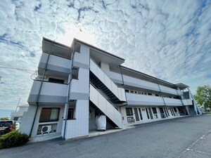 ソレイユ冨波外観写真