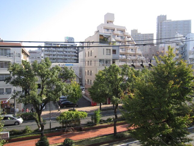 物件内観写真12　(室内からの展望)